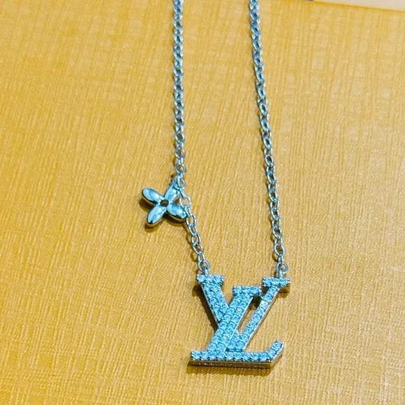 Stunning gift for that special girl Comes gift wrapped ready to gift! A wow gift - Picture 3 of 7